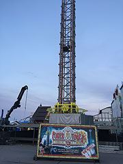 Power Tower 2 auf der Okoberfest-Baustelle (©Foto:Martin Schmitz)